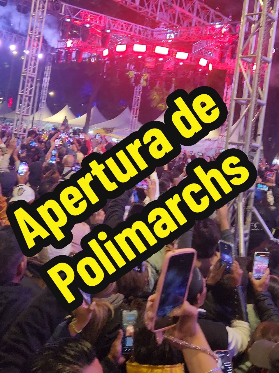 Así abrió su presentación Polimarchs  en el Angel de la Independencia en la CDMX. #musicadisco #soniderosenmovimiento #soniderosdecorazon #soniderosdemexico #sonidero #hienergy #polimarchs #los40 #hienergymusic #