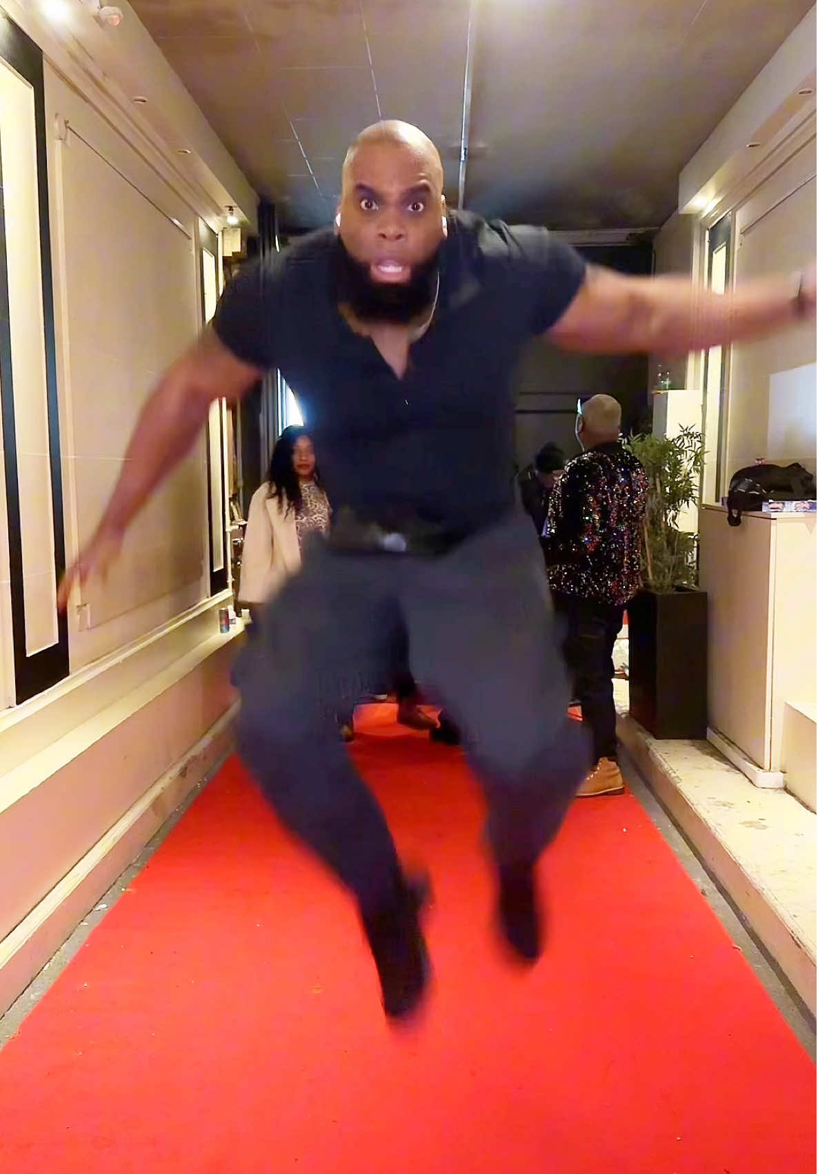 😳BONNE ANNÉE 2025 WAAAAAYEEEEE 🍾✨✨✨✨🎉💯 #fy #fyp #pourtoi  #easyk  #easyklunik 