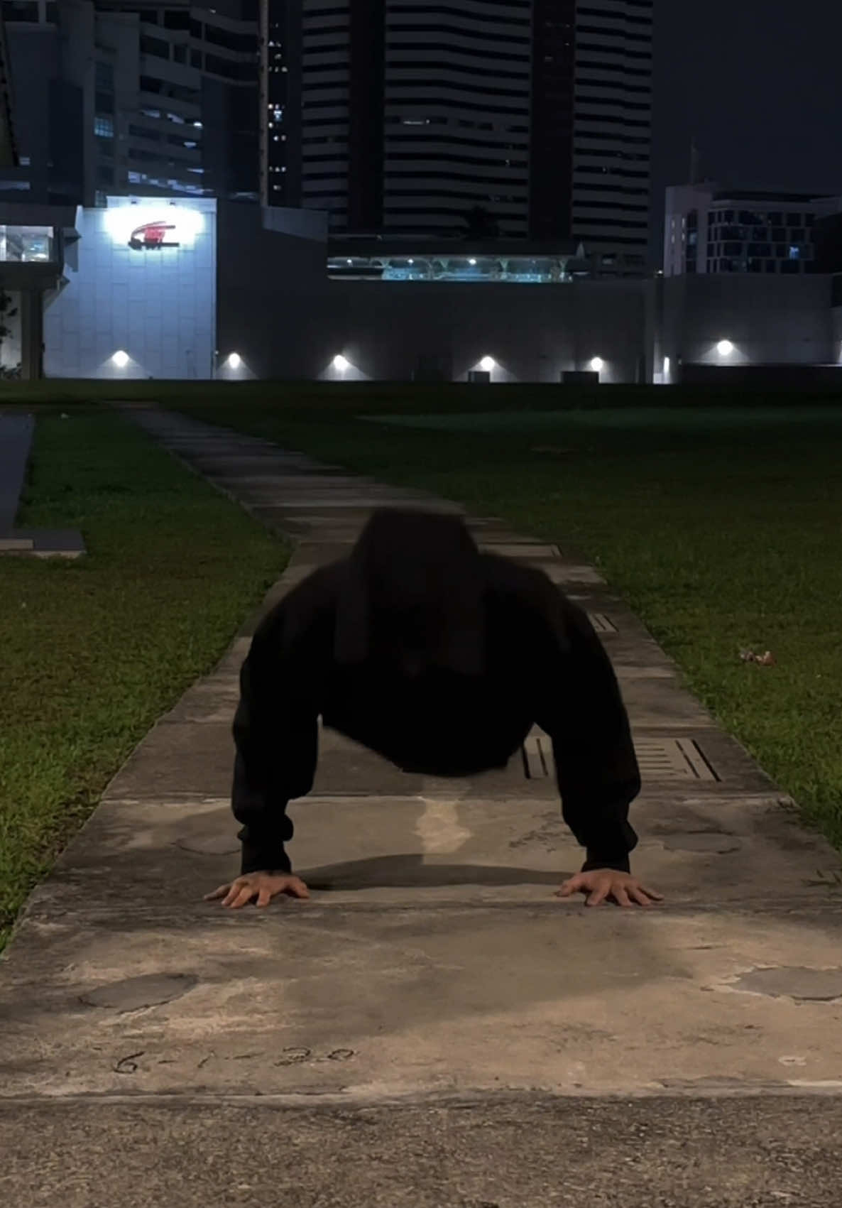 #motivation #discipline #fyp #fypシ゚ #consistency #training #pushups #workoutmotivation 