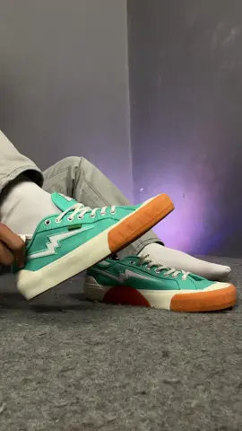 Tahun baru sepatu baru #fyp #xyzbca #belilokal 