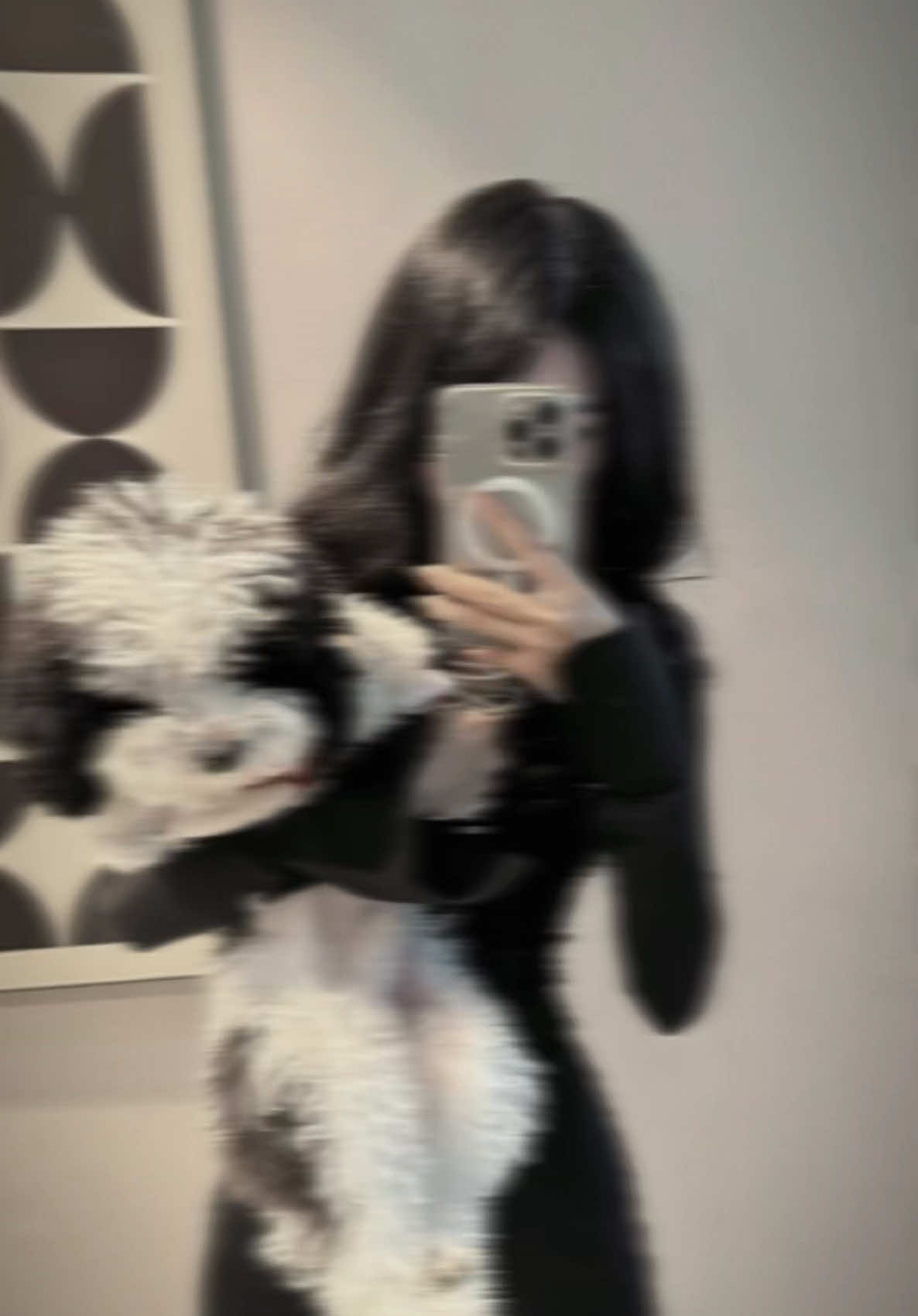 càng níu càng mất…