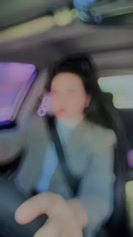 Chưa kịp giàu mà đã quá ồn ào roi đợi giàu nữa ai chịu nổi 😂😂