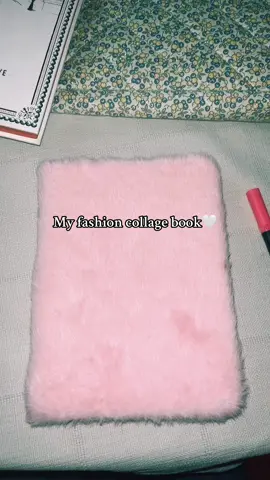 I love this book💘💘 #fashioncollage #fashion #lovefashion #fashiongirl #fashiontiktok #xoxo #💋 