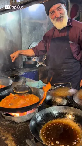 Spicy Chicken Karahi Recipe-Most Hygienic Karahi-Smiling Men#Pakistanfoodieshub #localstreetfood #Peshawar 