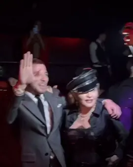 Madonna ha accolto il 2025 al club 1 OAK di Tokyo, in Giappone, con il figlio Rocco Ritchie come DJ! 🥂🎌 #madonna #RoccoRitchie #Tokyo #Giappone #madonnaculturex #madonnafans #madonnaqueenofpop #queenofpop #pop