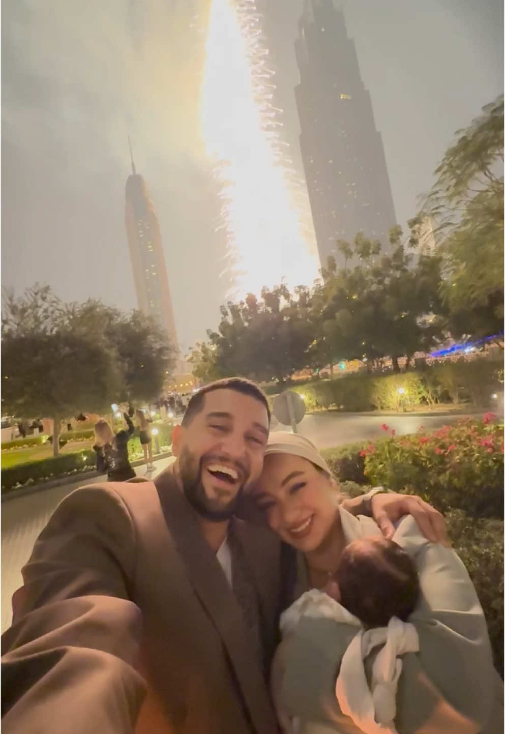 شكرا من القلب💕 #mohannadandhasna #ماشاءالله_تبارك_الله #مهند_و_حسناء #explore #explorepage #foryou #fyp #viral #blessed #husband #wife #Love #marriage #couple #couples #مسك #misk 