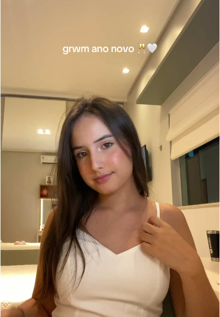 grwm ano novo🥂🤍 dps de mt tempo sem postar, volteiii #fyp#grwm#anonovo