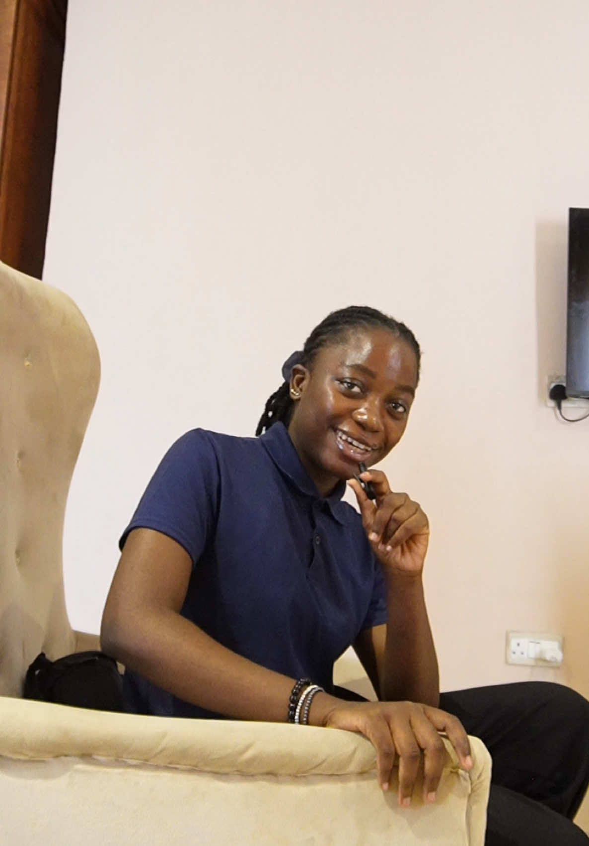 WATCH TILL THE END❗️❗️ Drop a comment if you’re in 🤝 This 2025 you’re not here to play. Business owners. let’s come together and work hard. TAG ME WHEN YOU START YOURS  Feel free to drag me too if I quit 🤧 Before i forget happy new year loves✨🎉 #ojcosmetics #lipglossbusiness #starterkitboss #lipgloss #businessclass #challenge #trend #smallbusinesscheck #moltivation #happynewyear 