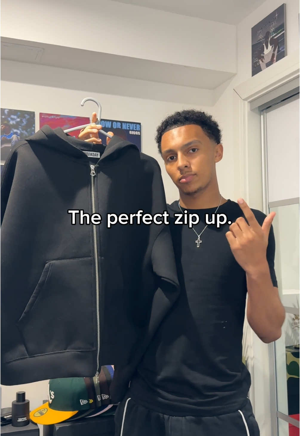 Is this the perfect zip up hoodie🤷‍♂️ #fypシ゚ #mensfashion #clothingbrand #streetwear #fitoftheday #viral #zarafinds #zaramens 