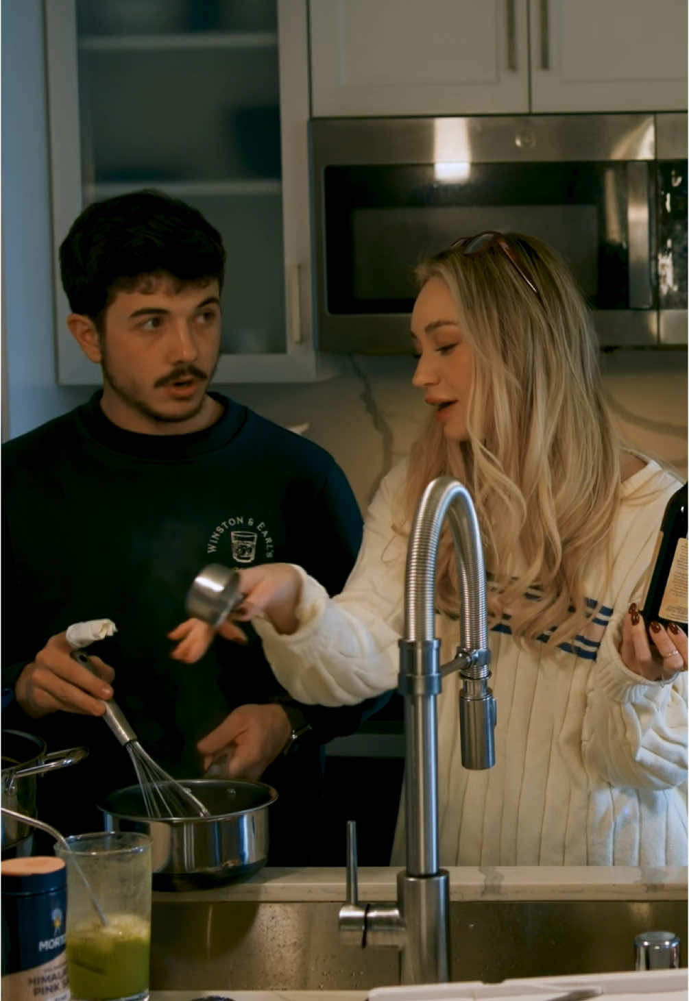 Happy New Year 🎆 🎈@Taylor Hudson 