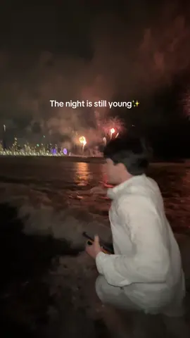 The night is still young 🥂✨ #anonovo #py #fypシ #newyear2025 #2025 #video #newyear #fy