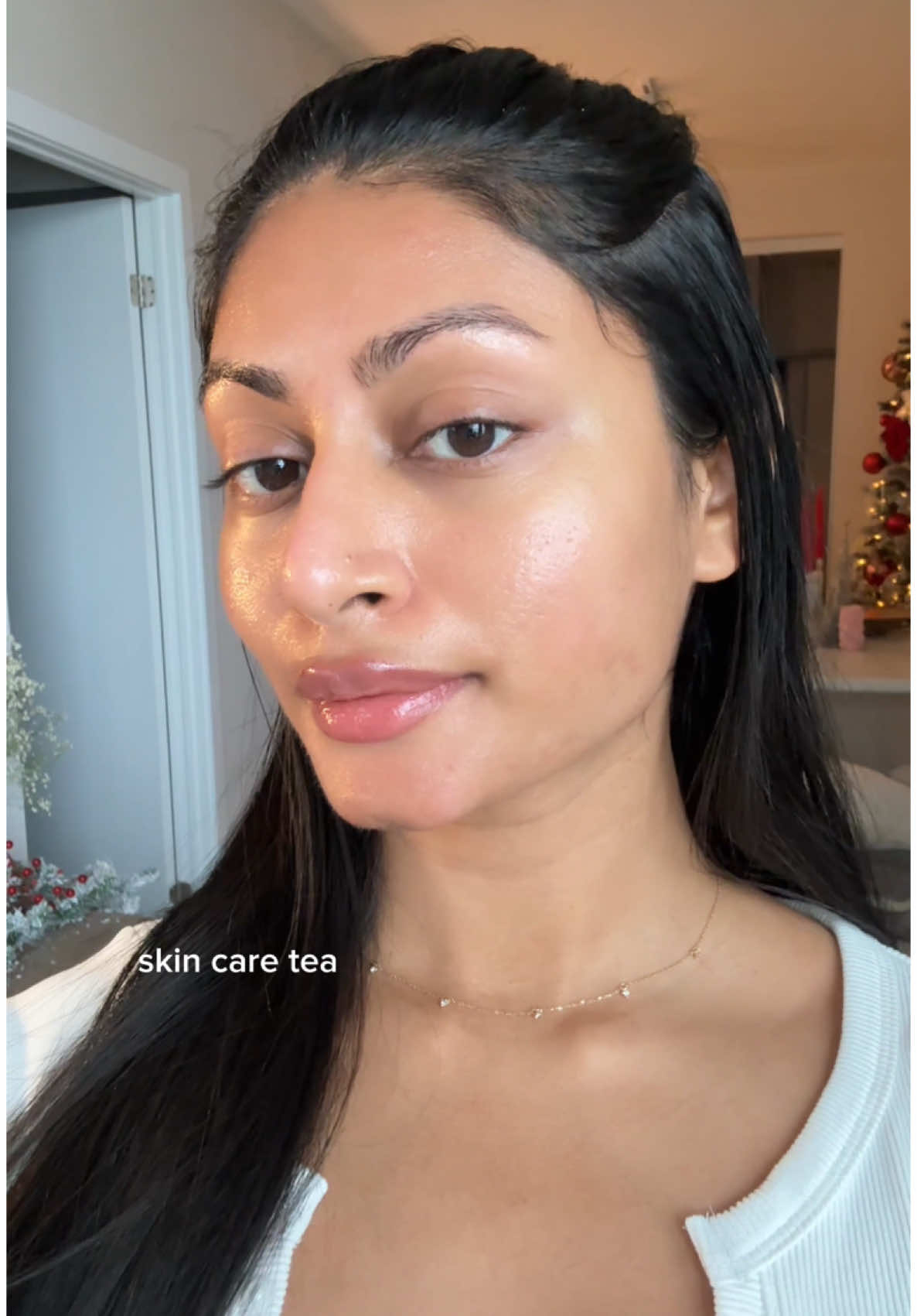 Skin care tea 💕 I drink this tea on empty stomach every morning. I pour hot water over ginger, lime and Celtic salt 🥰 I’ve been drinking it for 3 months now and it’s been the best thing for my skin. Happy new year lovelies 🫶🏽  . Skin care tea  Skin food  Healthy guy  #skinfood #guthealth #skincaretips
