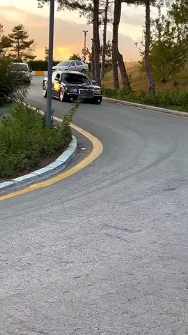 o mais lindo da chrysler 😍#games #midnightclub3 #DUB #playstation #Nostalgia #furyou 