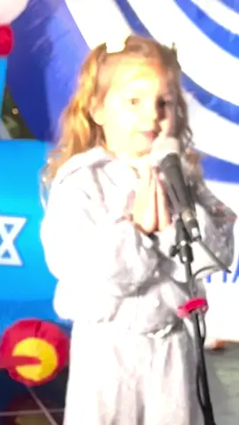 3-year-old Angelica sings live performance of Hallelujah. See full performance on Youtube!  #hallelujah  #singer  #live #performance #singing #angelica 