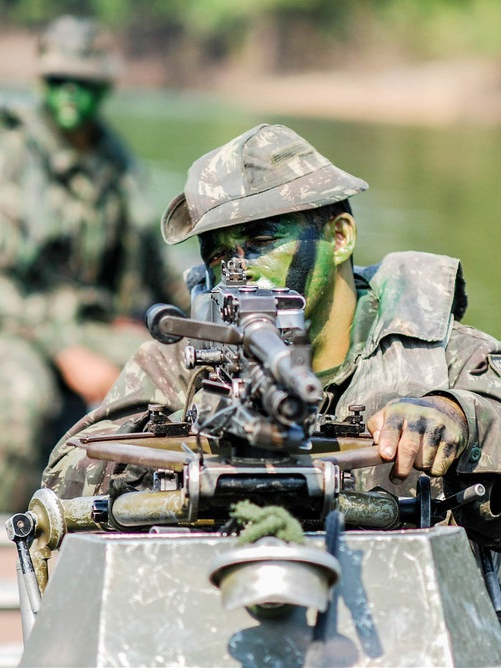 Operação Integrada das Forças de Segurança⚡🚩🏁🪂🦅💀Comandos! Força! Brasil!☠️🗡️ #Força! #Comandos! #Operações! #Especiais! #Fantasma! #Audaz! #Elite! #Guerreiro! #Alado! #Destemido! #Aguerrido! #Sagaz! #Força! #Especiais! #Caveira! #Bravura! #Caçador #Operador #Fronteira #DOFEsp #DCT #DRC #Pátria! #Brasil!