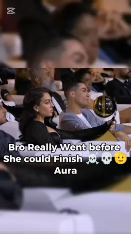 Bro Stood up before she could Finish  #ronaldo #globalsoccerawards #fypシ゚ #goat🐐 #globalsoccerawarddubai 