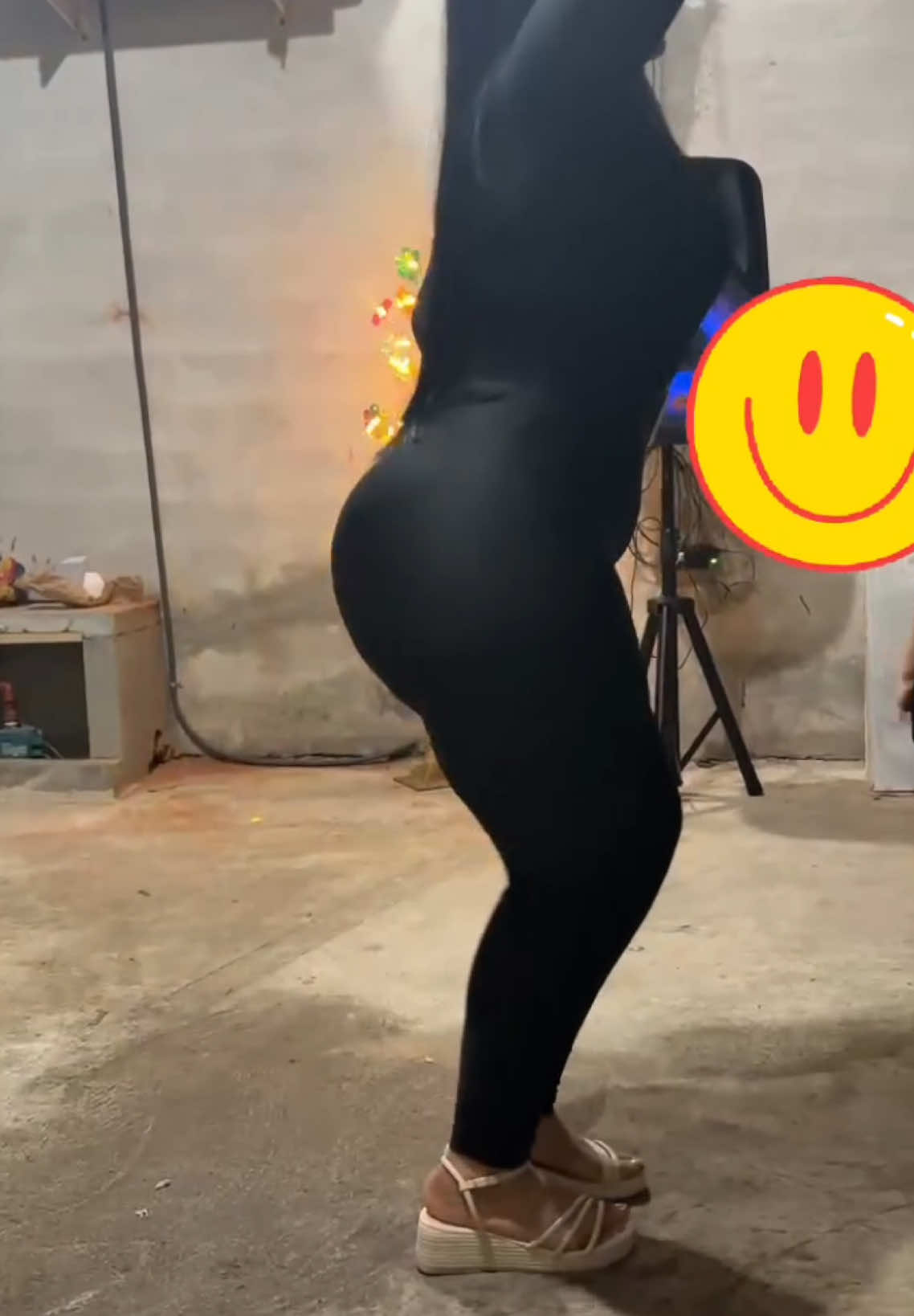 😍Siendo Feliz termine mi 2024 y de la misma manera recibi mi 2025  Gracias a mi Dios por tanto 🙏😍#virals #parati #reelsvideo #findeaño #ecuador #mujeres #reelsviralシ #reelsfbシ #viralvideoシ #cute #beautiful 