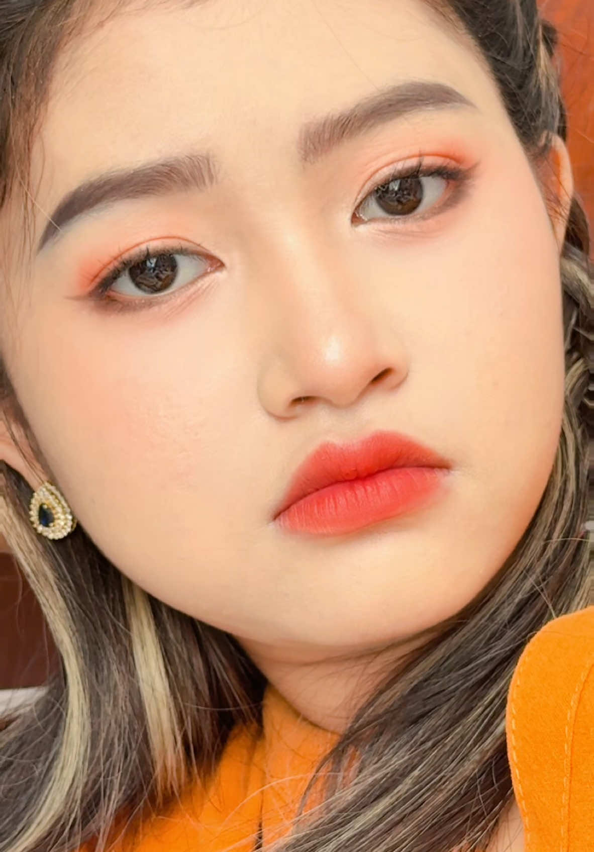 ကြော်ငြာ မသွားခင်လေး😍