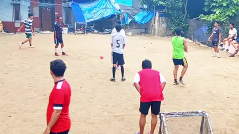 Orang jago talalu banyak, , ,jadi Katong maeng di kompleks saja. #ligatanah #minigawang #soccerofambon 