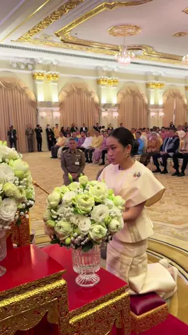 นายกฯ นำคณะรัฐมนตรีทำบุญเนื่องในวันขึ้นปีใหม่ 2568 #แพทองธารชินวัตร #พรรคเพื่อไทย #นายกรัฐมนตรี #สวัสดีปีใหม่ #happynewyear 