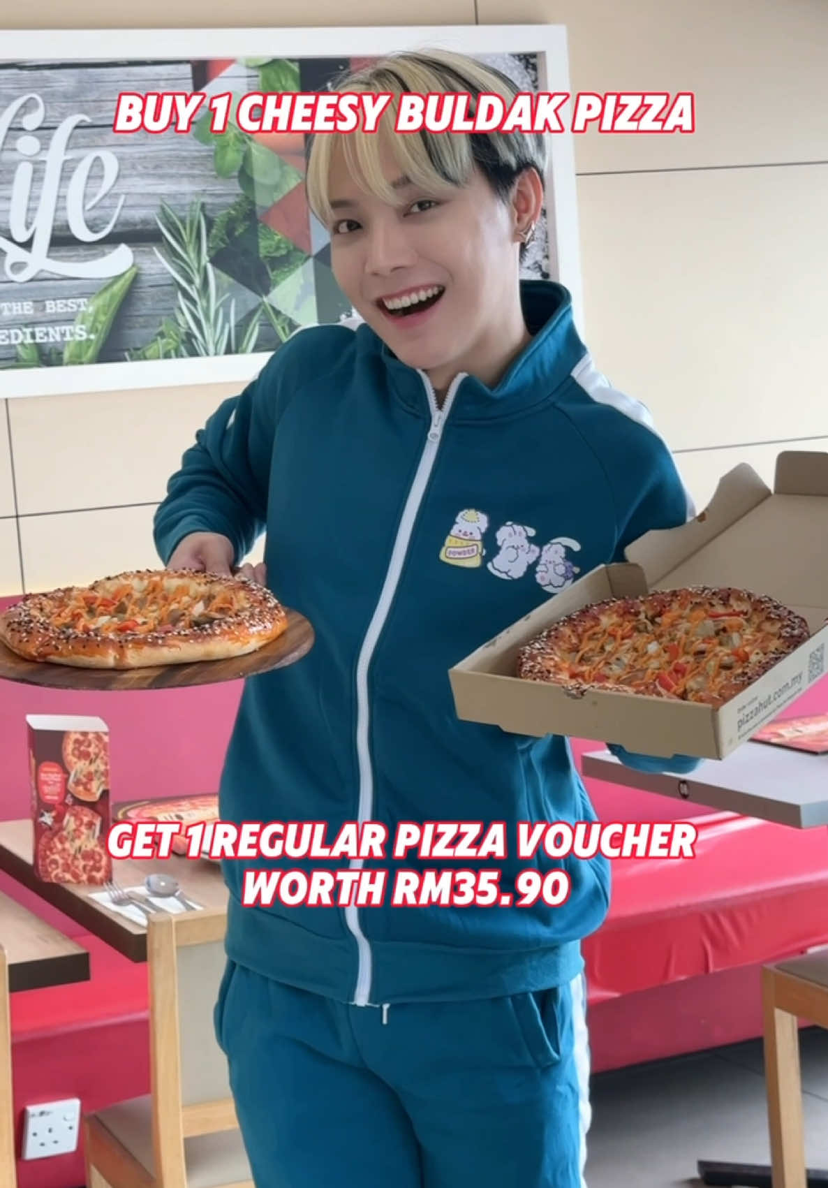 Enter the ddakji madness and win yourself a free regular pizza voucher when you buy 1 Cheesy Buldak Pizza! Cheesy Buldak Stuffed Crust has the perfect blend of cheesiness and spicy kick while the spicy Buldak sauce and cheesy stuffed crust of the Cheesy Buldak Pizza will keep you wanting more! Try it noww!  @Pizza Hut Malaysia  #PizzaHutCheesyBuldak  #PizzaHutMalaysia