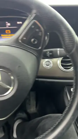 💎 Mercedes-Benz E200: 🚗💨 Комфортный и стильный седан ⚙️ Мощность: ~197 л.с. ⛽ Экономичный (расход ~7 л/100 км) 🛋️ Просторный салон и премиальная отделка 📱 Современные технологии и мультимедиа 🛡️ Высокий уровень безопасности 🌟 Идеален для города и трассы.       #mercedes #e200amg #рекомендации #рекомендации #rek #f #rekomendasi #fyp 