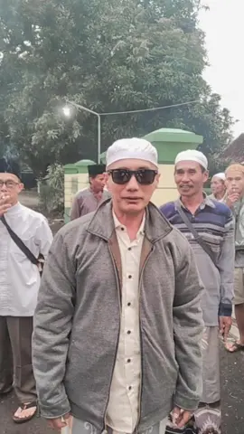 #TaatBersanad SANTRI ASAL BANTEN Belajar membaca kitab kuning bagi pemula Praktik kitab SAFINATUNNAJA  RUKUN IMAN #6  #Belajar #kitabkuning #belajarkitab #kajian #santri #santripondok #pondokpesantren #santriwati #Banten #malaysia #kelantan