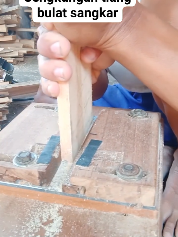 #creatorsearchinsights  wood 🪵 work 🪓😔  #woodwork #decor #doors #makersgonnamake #interior #woodart #construction #woodworking #carpenter #table #furnituredesign #woodcarving #viralreelschallenge #FineWoodworking #woodworkingcommunity #interior #wooddesign #carpenter #maker  #DIY #reelsfb #furniture #wood #foryou #foryoupage  #foryoupageofficial #fyp  #trending #viral_video  #fypシviral #growaccount #account #growmyaccount 