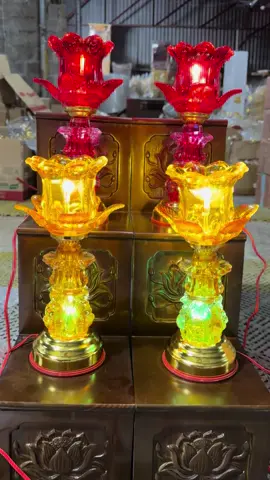 Cặp đèn thờ thuỷ tinh cao 20cm và 30cm