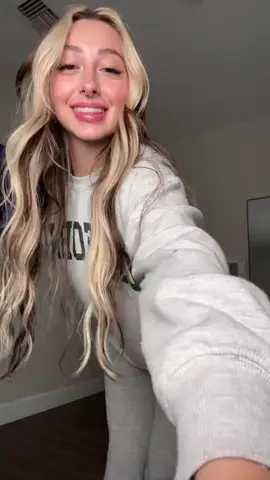 abonne toiii🫦🫦🫦 #dancetiktok #viral #fyp #pourtoi #girl #latinas #latina #latinas #latinasbelike #92i #92ii #92iultragechar #biglatinanikepro #fyppppppppppppppppppppppp #nikepros #fakebodyy⚠️ #moule