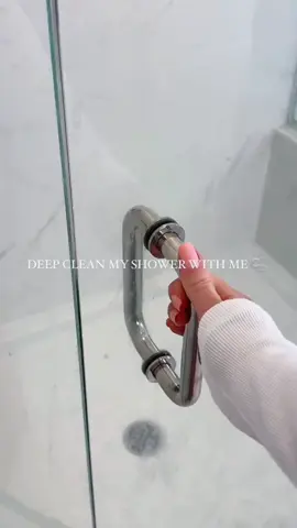 Deep cleaning my bathroom with me #gadgets #amazonfinds #deals #amazondeals 