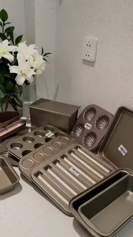 Mọi người có đoán được các khuôn này làm bánh gì khônggg 😎 #mayshopdolambanh #dolambanh #viral_video #xuhuong #mayshop 