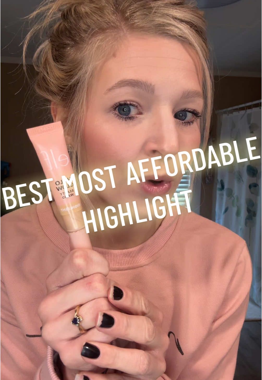 Elf’s halo glow beauty wand is top tier. It blends so beautifully and creates the perfect shine on the face. Add this to your makeup routine and you won’t regret it!!  #elf #elfmakeup #elfhaloglow #makeup #MakeupRoutine #highlight 