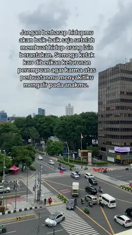 Hindari menyakiti orang karena kita gak tau doa orang tersakiti mana yang bakal memberhentikan langkah kita . . . . 