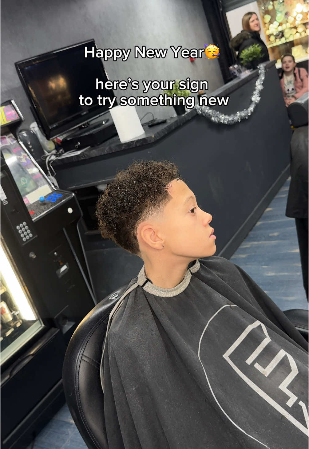 A year for new beginnings🙏🏾 #fidelfadez #trending #barber #barbershop #skinfade #newyear #2025 #foryou #trim #afro #twists #dreads #dreadlocks #taper #taperfade #london #twists #lowskinfade #nottingham #notts #nottsbarbers #midlandsbarbers #barbershop #ntu #blackhistorymonth #blackcreators #blackcreatorsoftiktok #tiktokunpacks 