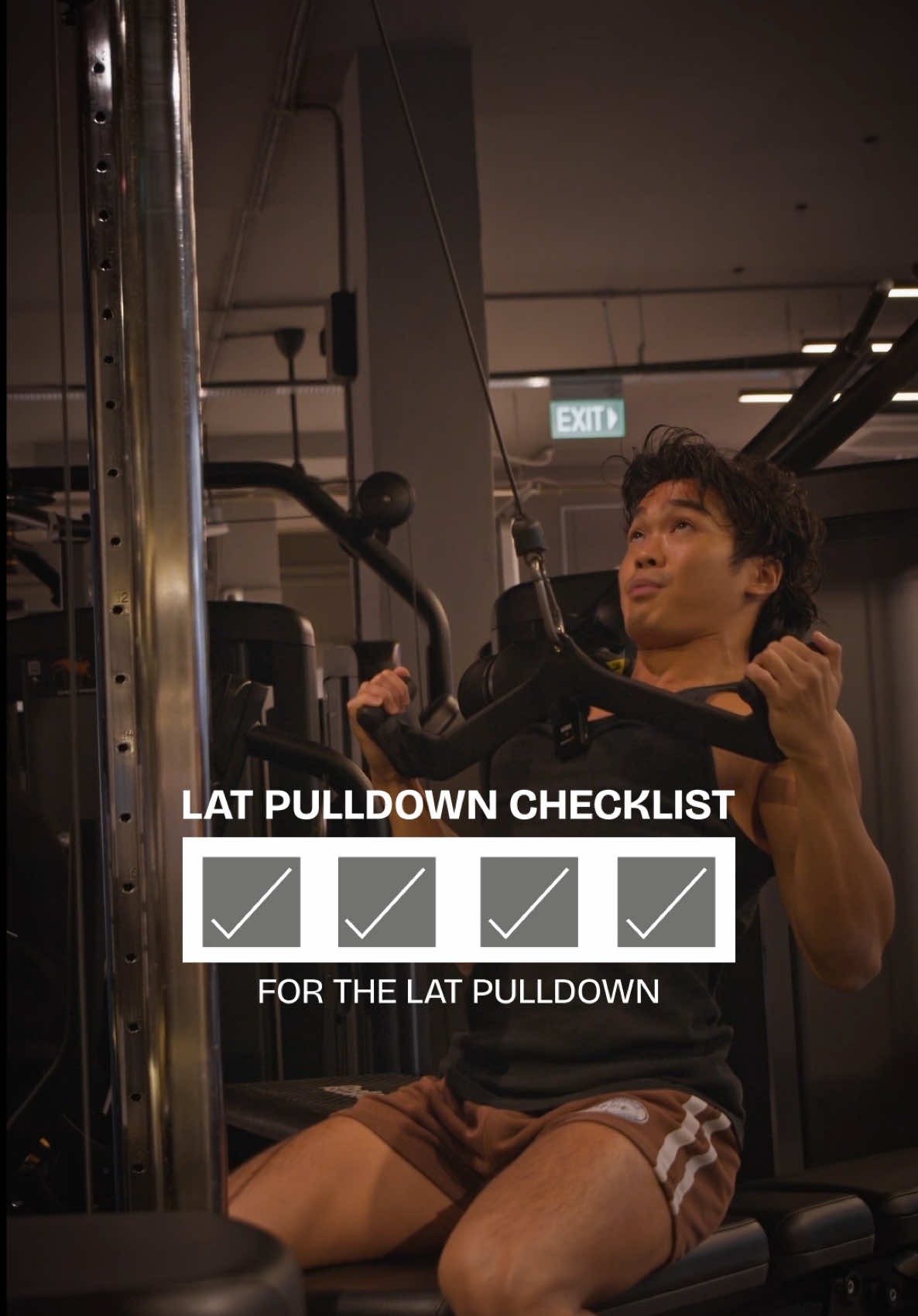 Save this and share it with a friend who needs bigger lats! ❤️💪🏻 Step 1: Grip Width For most of my clients, I recommend gripping in a way that feels most comfortable for their joints. Personally, I prefer a slightly wider-than-shoulder-width, neutral grip, with my elbows pointing mostly forward. Step 2: Active Start Begin with your shoulder blades slightly elevated—think shoulders to ears. Sit tall, lean back slightly, and position your body at about a 1 o’clock angle. Step 3: Pulling Motion Engage your lats by driving your shoulders down toward your pockets while slightly bending your elbows. Then, drive your elbows toward your hips. If possible, aim to make contact with the bar on your chest. Step 4: Controlled Descent Slowly return the bar over 2 seconds to the starting position, focusing on feeling a stretch in your lats at the top. Return to the shoulders-to-ears position—like a turtle tucking into its shell.