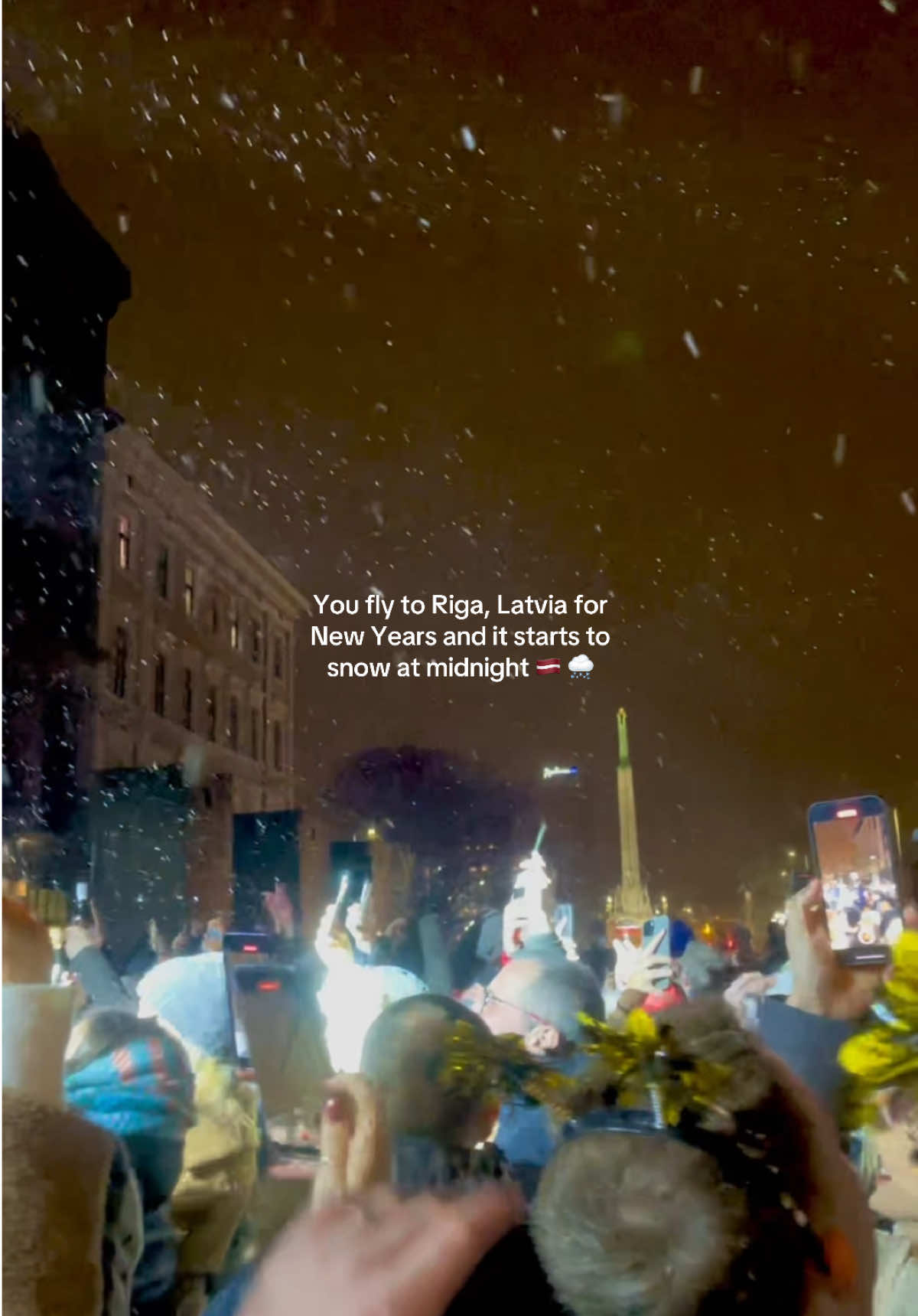 Did not expect it snow in Riga as soon as the New Years countdown ended 🎉⏳ #latvia #latviantiktok #latvian #latviariga #riga #newyears #newyearscountdown #happynewyear 