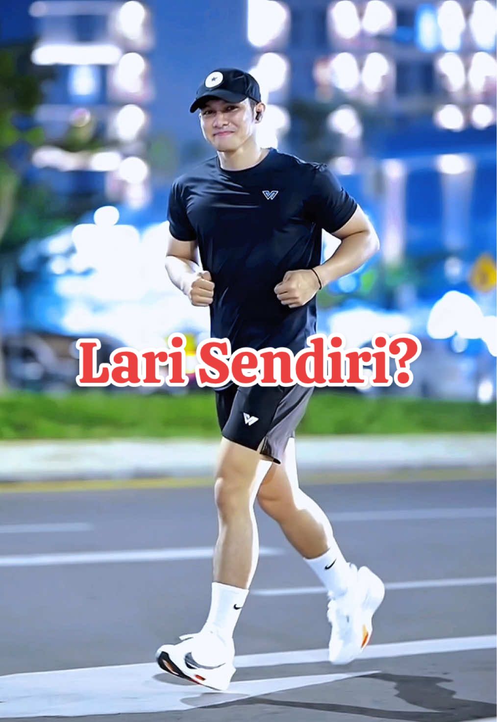 Gk sendiri kan?🫠 #Running #nightrun #xyzbca #alone #happy 