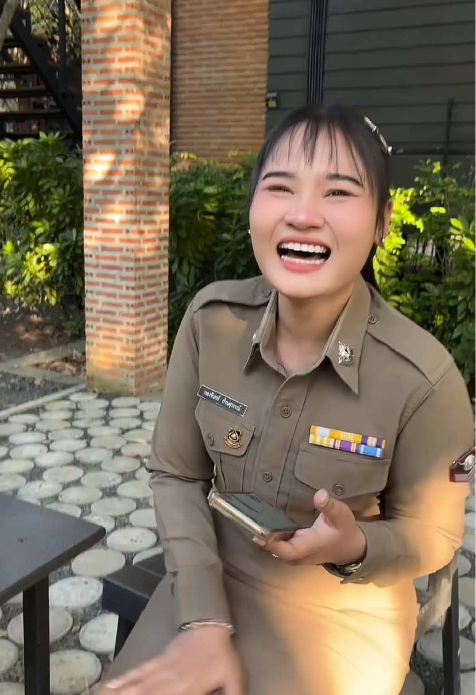 ทั้งชีวิต อุทิศให้หมาแก่ 🤣😽#CapCut #ตํารวจหญิง#ตํารวจ 