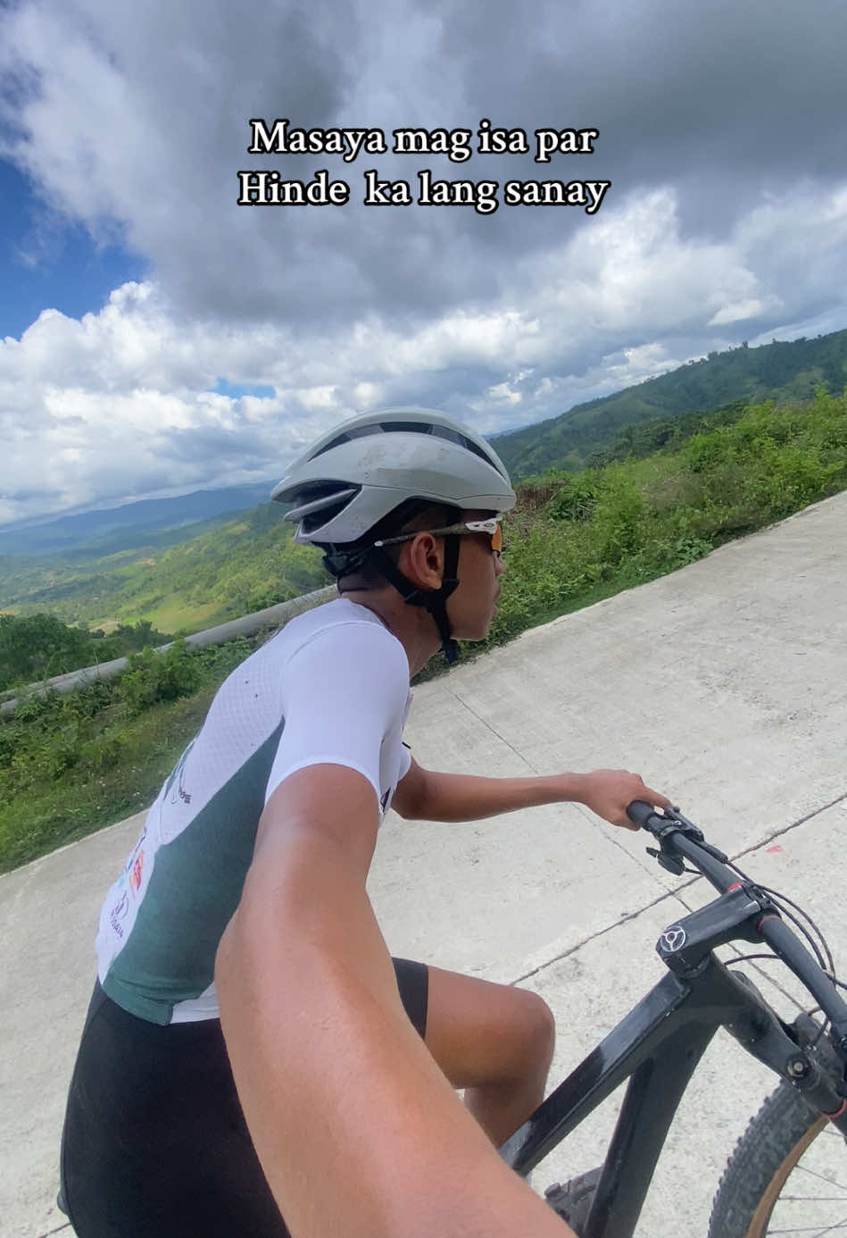 Ayaw nila sa mahina 😞#HimbaCyclingTeam #PhCyclingWear #AmorsikoRacingTeam 