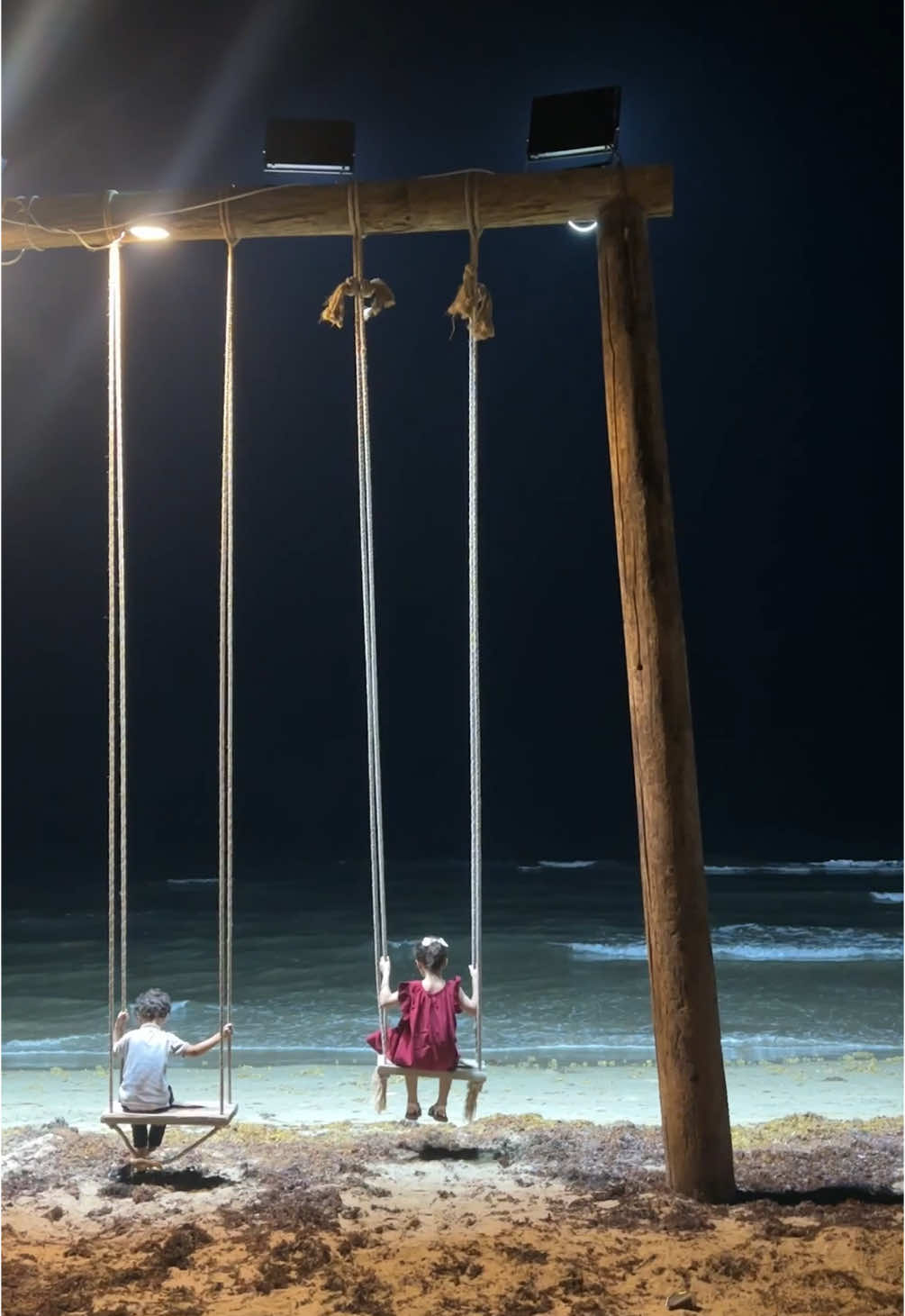 #واجهة_عسير_البحرية #لاروي_بيتش #الشقيق#شتاء_جازان #اكسبلور #شاطئ_الشقيق #بحر #جيزان_الان #fyp #explore #jazan 