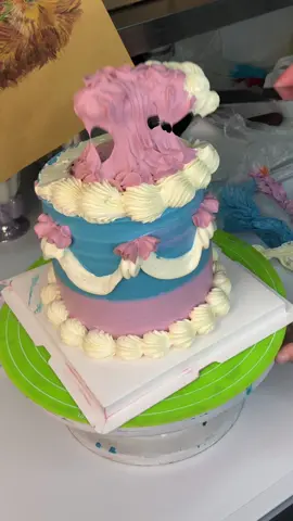 #CapCut This is terrible. I hope everything is fine.#tiktok #fyp #foryou #cake #beautifulcake #diycake #caketitok 