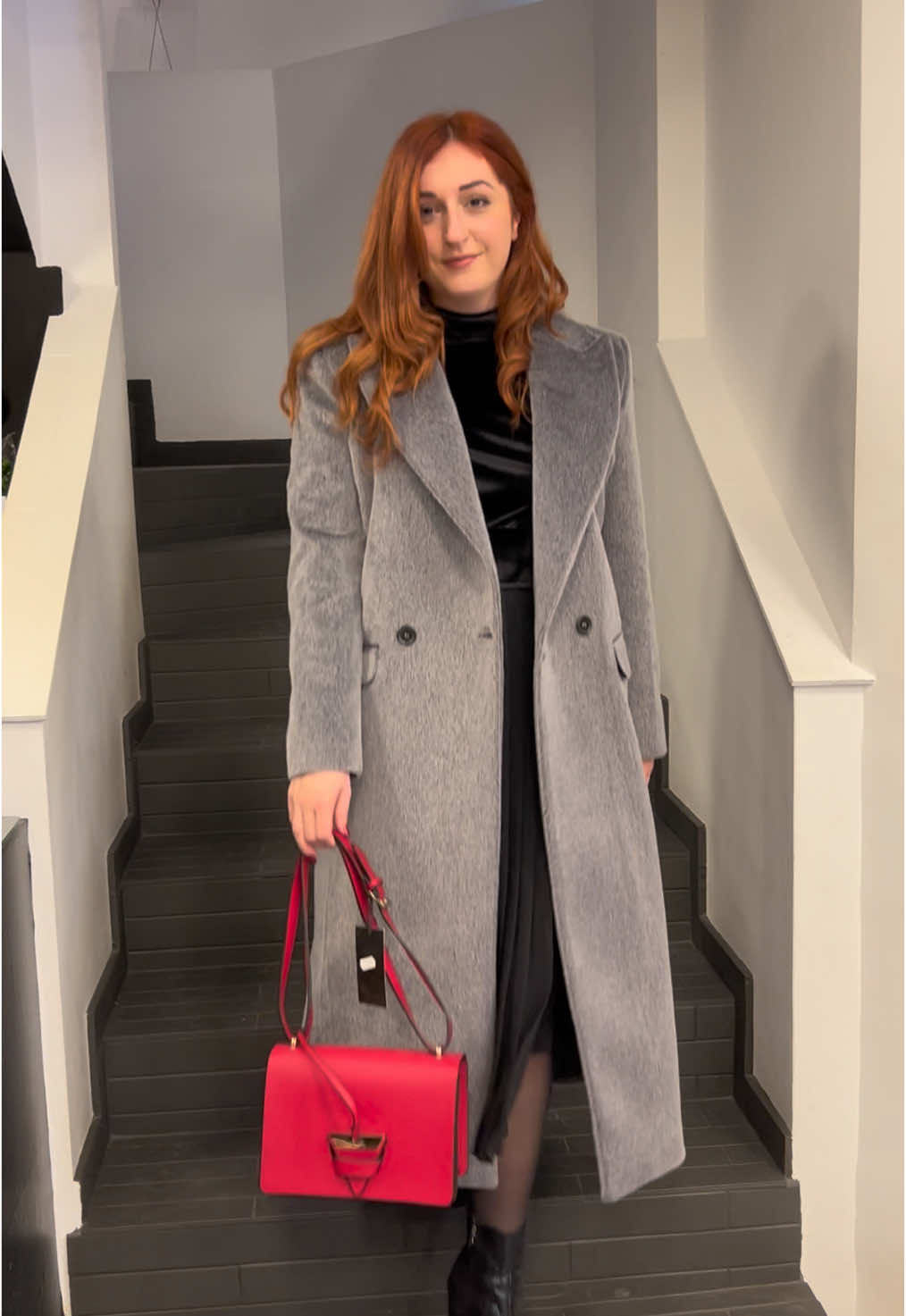 Μαύρο ή γκρι ; Εσύ ποιο θα επιλέξεις ;  www.sou.gr 🎀 #souwomenfashion #shopnow #fy #OOTD #ChicStyle #musthave #winterfashion #wintercoat 