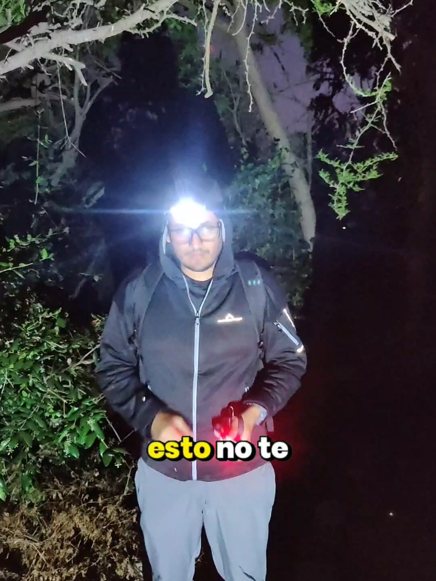 cómo elegir una linterna frontal para la montaña #linterna #camping #equipodemontaña 