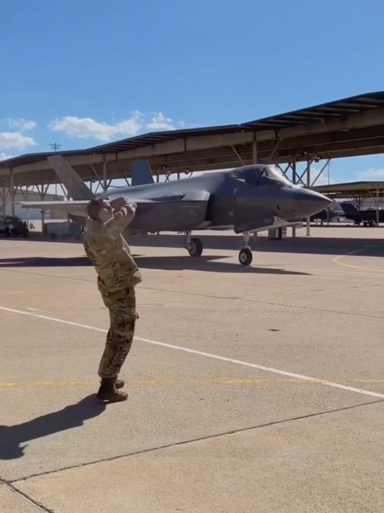 #military #airforce #pilot #usa #navy #usairforce 