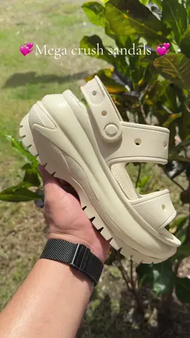 Mega crush 😍 Sandals  35 al 40  ₡35,900 💕 #fyp #crocs #fyupageシ #costarica #megacrushcrocs 