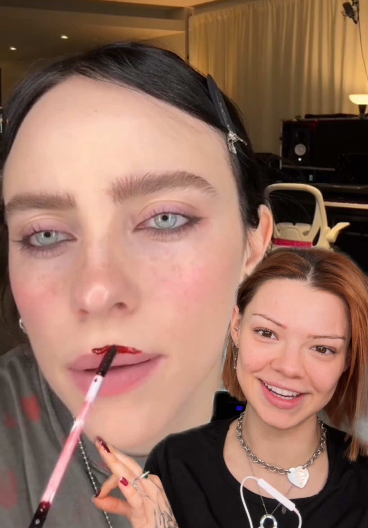 when @BILLIE EILISH drops a makup routine, I sit down. #makeuptrends  