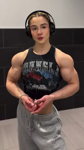 #viral_video #paratiiiiiiiiiiiiiiiiiiiiiiiiiiiiiii #gymbro #gymrat #gym #fitnes 