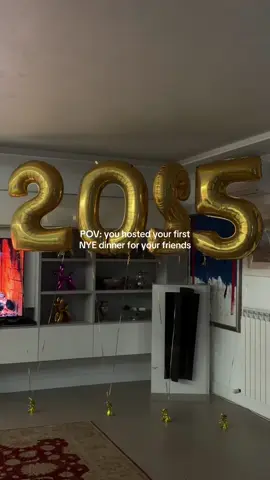 I enjoyed this so much 🤩🥰 #nye #fyp #event #dinner #goals #friends #fireworks 