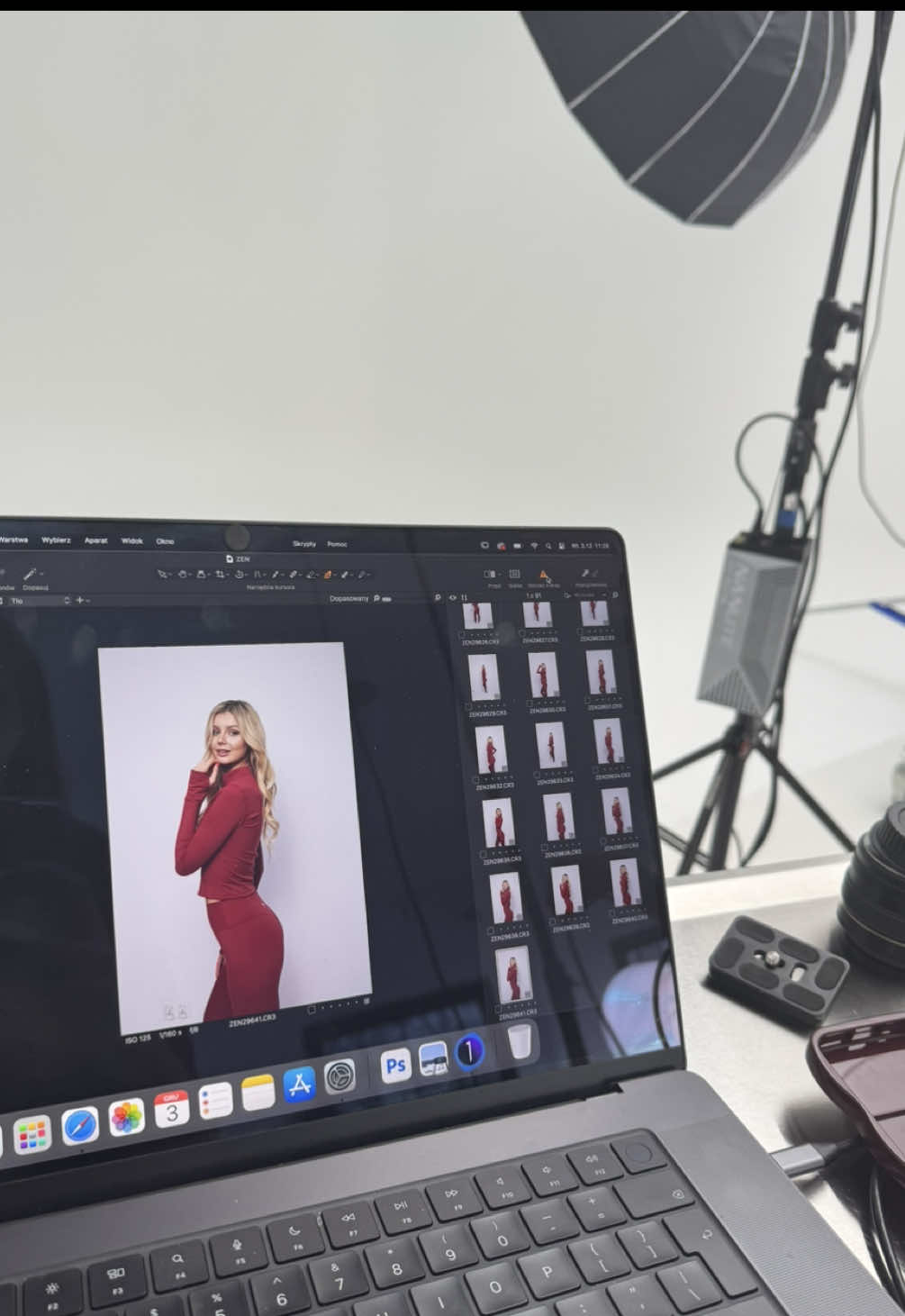 Men i may not know but…🤭#activewear#fitnesswear#pilatesgirl#pilatesootd #merlot#outfit#fitcheck#model#photoshoot#blonde#fitnessmotivation#styletips#styleinspo#zen_fitnesswear